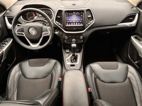 Used 2017 Jeep Cherokee Trailhawk w/ Comfort/Convenience Group image 11
