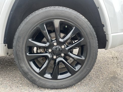 Used 2018 Jeep Grand Cherokee Altitude image 18