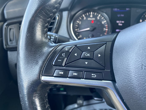Used 2019 Nissan Rogue SV image 19