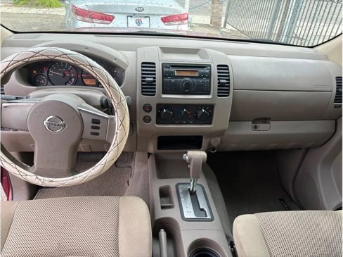 Used 2008 Nissan Frontier SE w/ SE Value Truck Pkg image 8