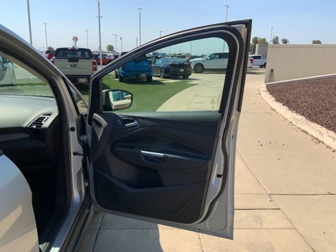 Used 2015 Ford C-MAX SE image 23
