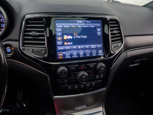 Used 2019 Jeep Grand Cherokee Limited image 19