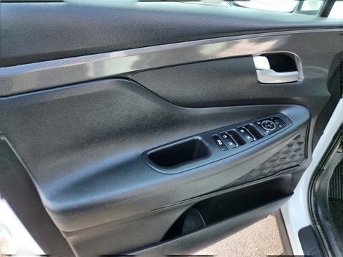 Used 2023 Hyundai Santa Fe SE image 33
