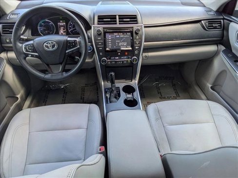 Used 2017 Toyota Camry XLE image 17