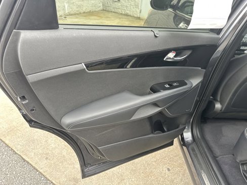 Used 2017 Kia Sorento SX image 26