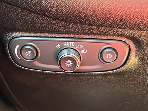 Used 2020 Chevrolet Equinox LT image 19