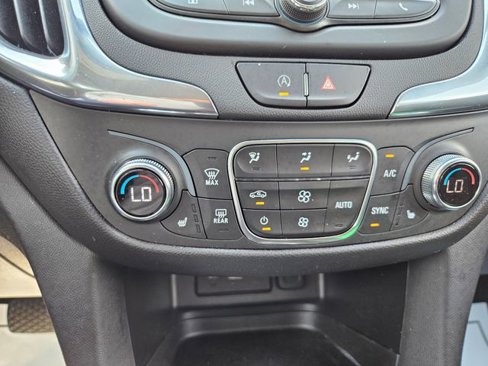 Used 2022 Chevrolet Equinox LT image 5