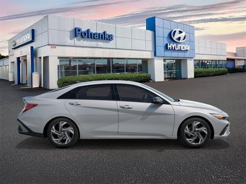 New 2025 Hyundai Elantra Sport image 7