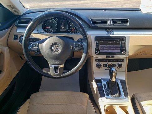 Used 2013 Volkswagen CC Sport image 24