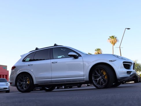 Used 2013 Porsche Cayenne Turbo image 13