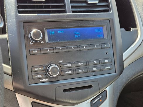 Used 2015 Chevrolet Sonic LS image 20