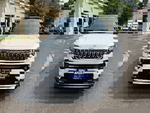 New 2025 Jeep Compass Limited w/ Sun and Sound Group image 2