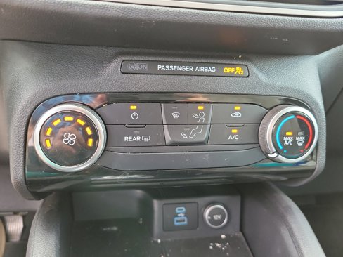 Used 2021 Ford Escape SE image 24