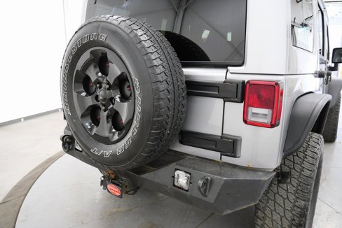 Used 2015 Jeep Wrangler Unlimited Sahara image 9