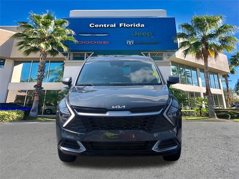 Used 2024 Kia Sportage LX image 3