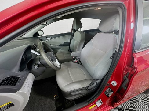 Used 2013 Hyundai Accent GS image 19