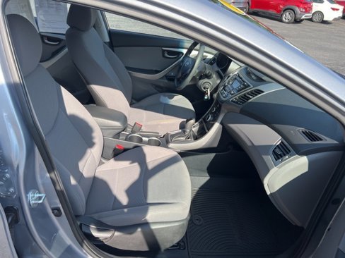Used 2016 Hyundai Elantra SE image 16