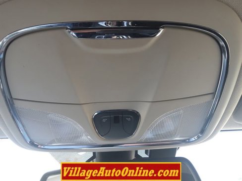 Used 2015 Jeep Cherokee Trailhawk w/ Comfort/Convenience Group image 43