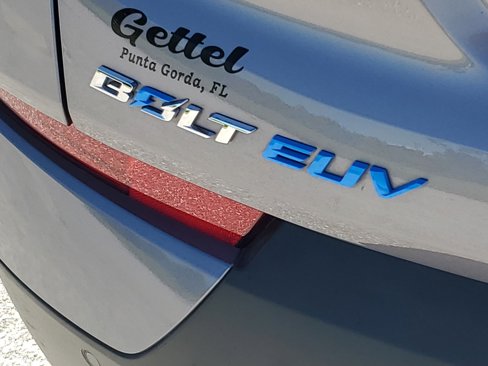 Used 2023 Chevrolet Bolt EUV LT w/ Convenience Package image 39