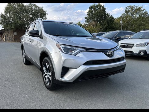 Used 2017 Toyota RAV4 LE image 1