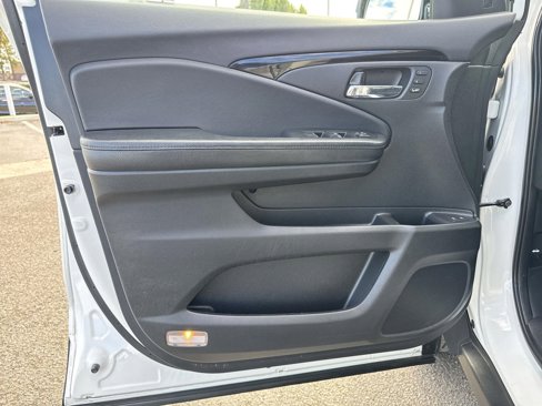 Used 2017 Honda Pilot Elite image 22