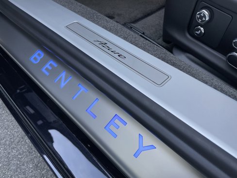 Used 2023 Bentley Continental GT Azure image 31
