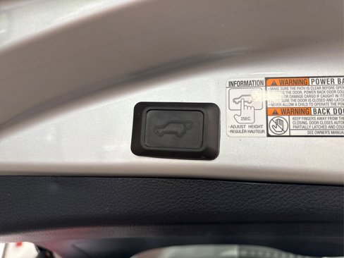 Used 2015 Toyota RAV4 Limited image 14