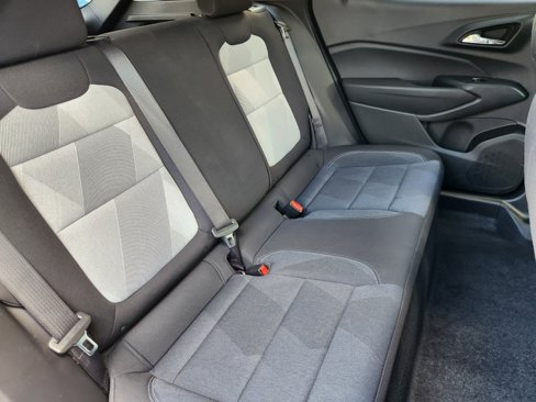 Used 2025 Chevrolet Trax LS image 15