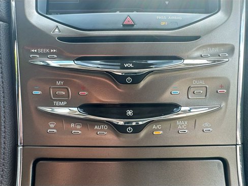 Used 2013 Lincoln MKX FWD image 16