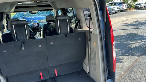 Used 2019 Ford Transit Connect Titanium w/ Titanium Premium Package image 30
