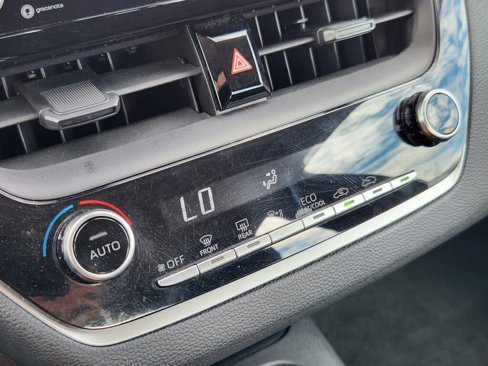 Used 2022 Toyota Corolla LE image 21