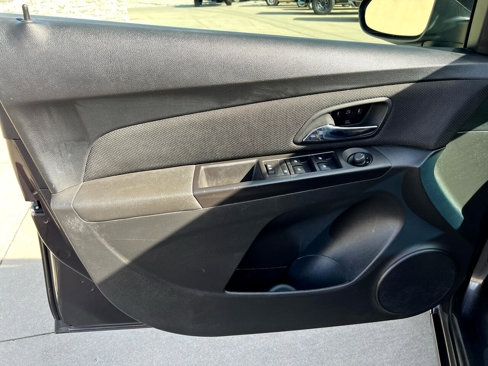 Used 2015 Chevrolet Cruze LT image 15