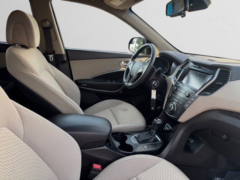 Used 2017 Hyundai Santa Fe SE image 15