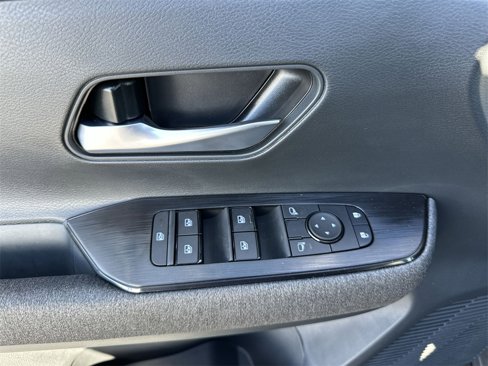 New 2026 Nissan Kicks SV image 13