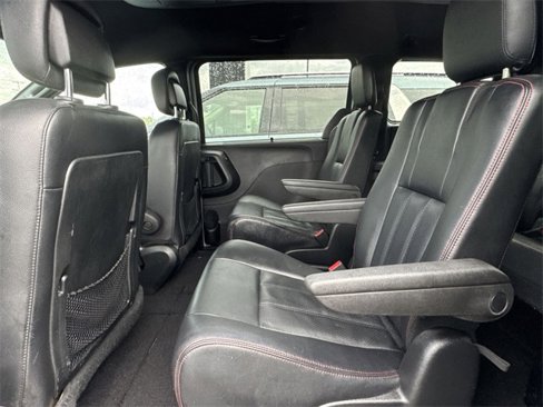 Used 2019 Dodge Grand Caravan GT image 9