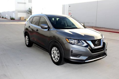 Used 2018 Nissan Rogue S image 3