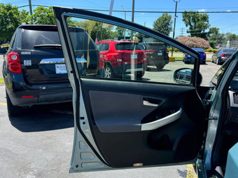 Used 2015 Toyota Prius One image 11
