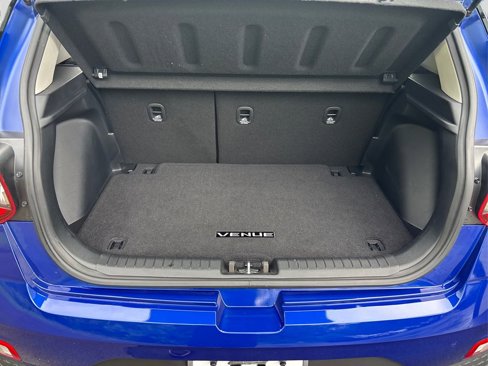 Used 2022 Hyundai Venue SEL w/ Cargo Package image 11