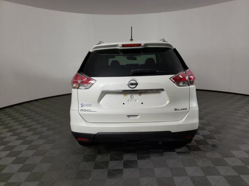 Used 2016 Nissan Rogue SL image 4