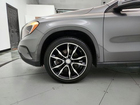 Used 2017 Mercedes-Benz GLA 250 image 32