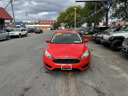 Used 2017 Ford Focus SE w/ Cold Weather Package image 10