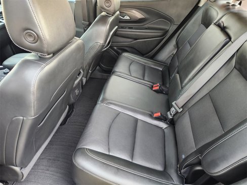 Used 2023 GMC Terrain SLT image 28
