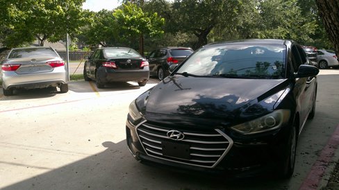 Used 2017 Hyundai Elantra SE image 3