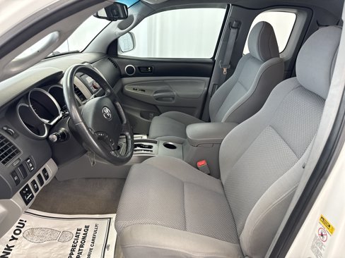 Used 2010 Toyota Tacoma 4x4 Access Cab V6 image 7