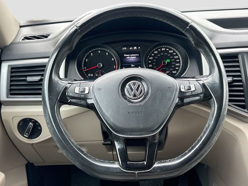 Used 2019 Volkswagen Atlas SE w/ Panoramic Sunroof Package image 9