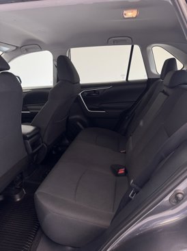 Used 2020 Toyota RAV4 LE image 19