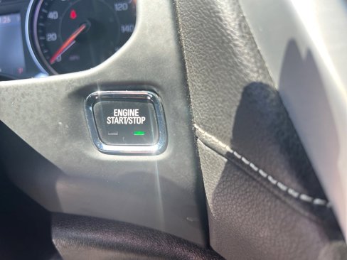 Certified 2023 GMC Acadia SLT image 24