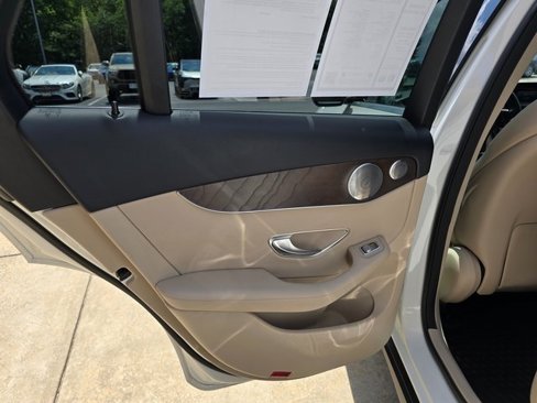 Used 2018 Mercedes-Benz GLC 300 4MATIC image 21
