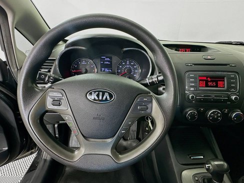 Used 2016 Kia Forte LX image 11
