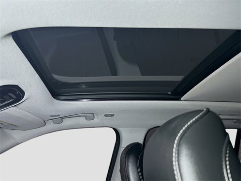Certified 2022 Jeep Grand Cherokee Limited image 31